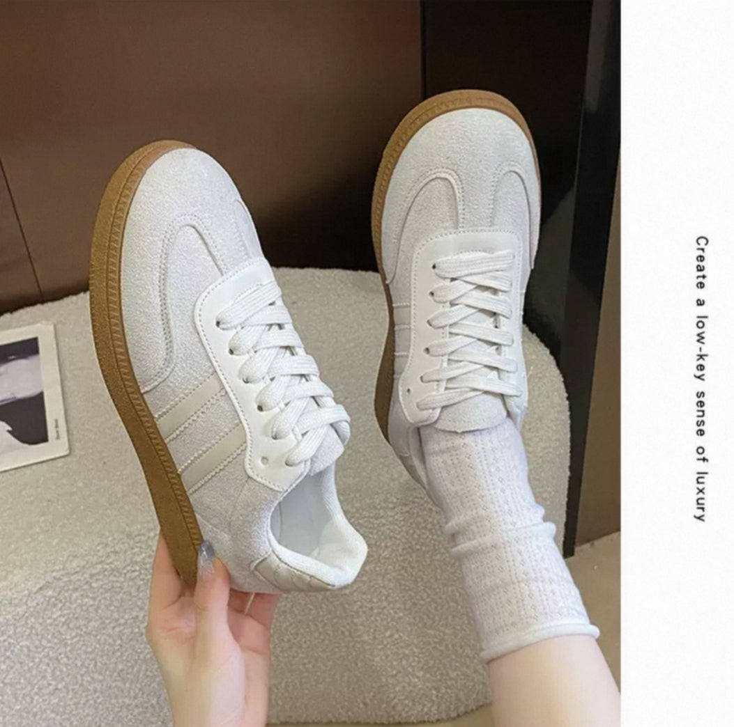 Baskets style retro femme