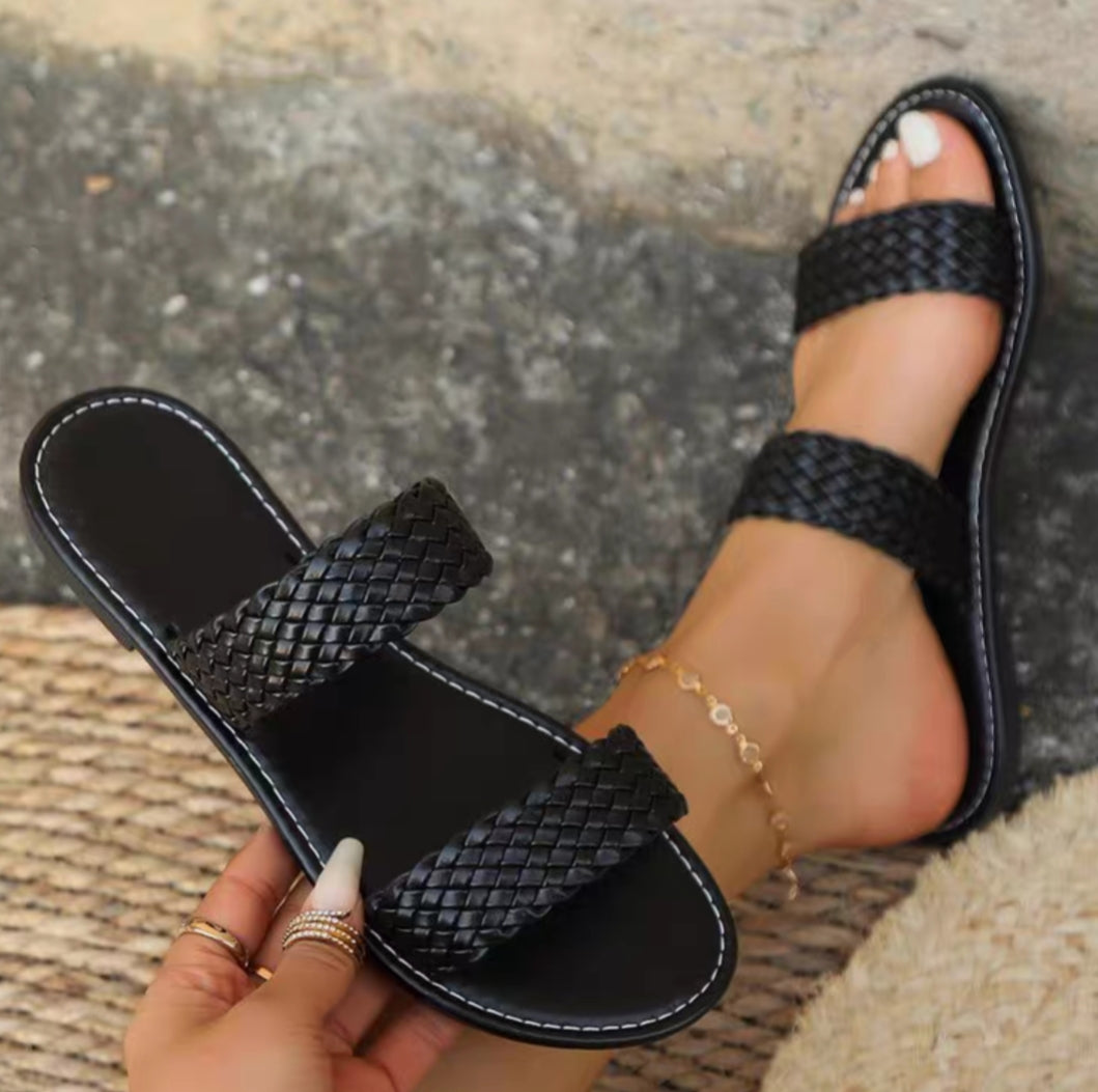 SANDALES PLATES TRESSEE ELEGANTE-CONFORT MAGYKSTYLE